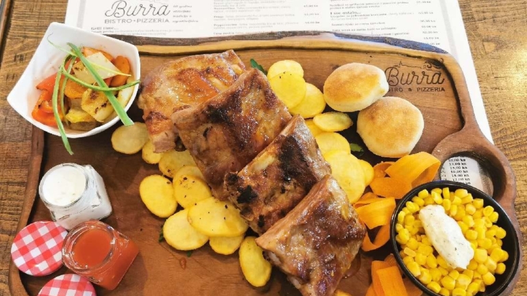 Pizzeria Burra, Plomin